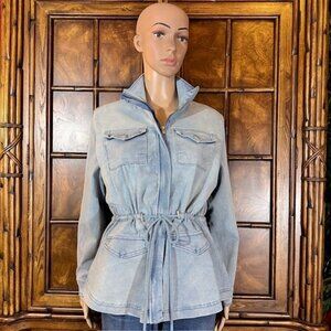 DG2 Antique Light Wash Cotton Blnd Toggle Waist High Collar Stretch Denim Jacket
